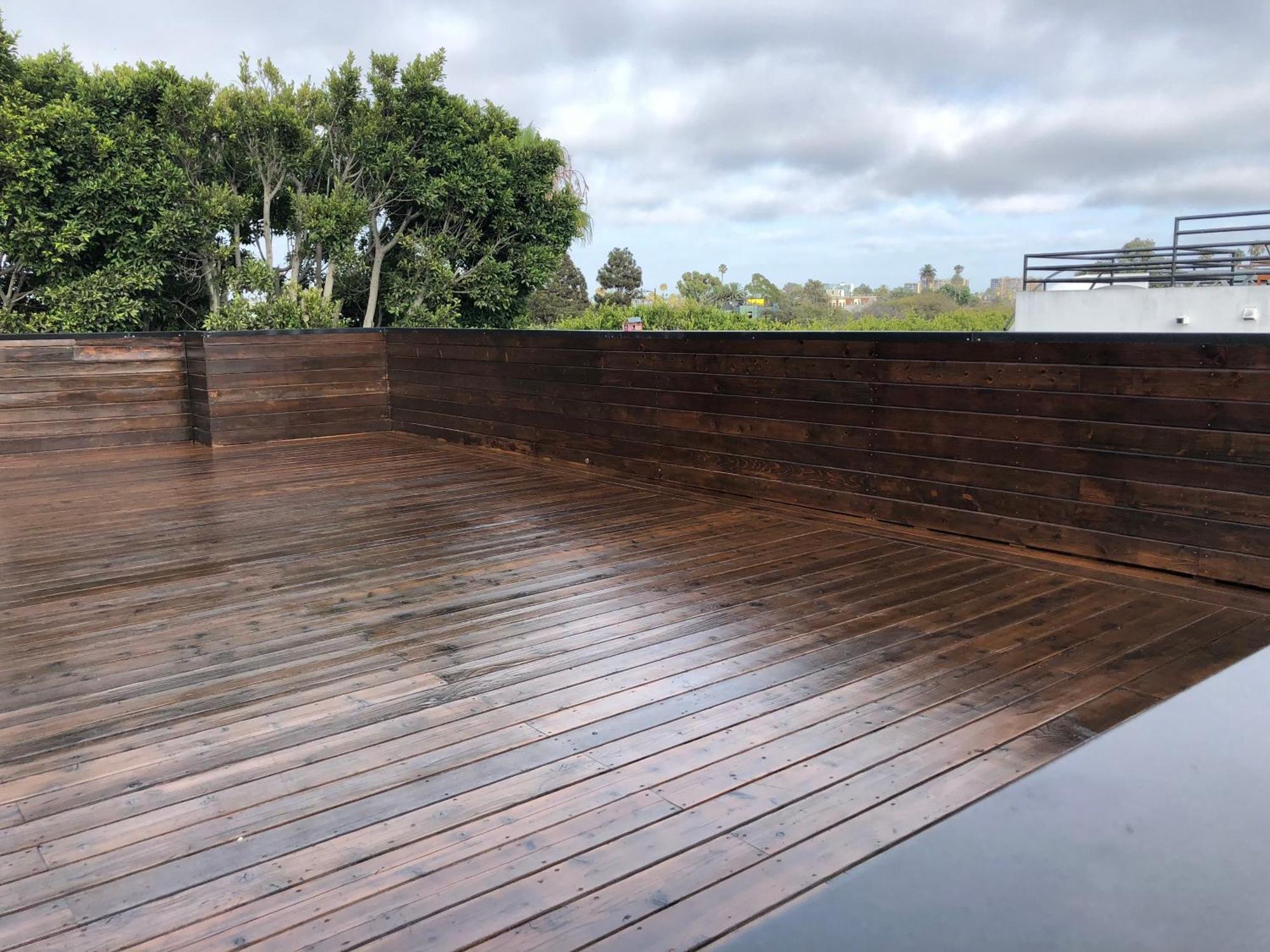 Venice Three Bedroom Rooftop House With Parking *